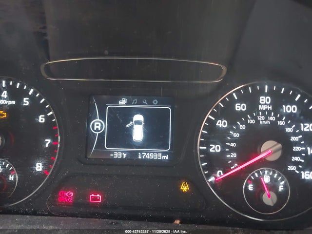 5XYPGDA55GG003914 KIA Sorento 3.3l Lx