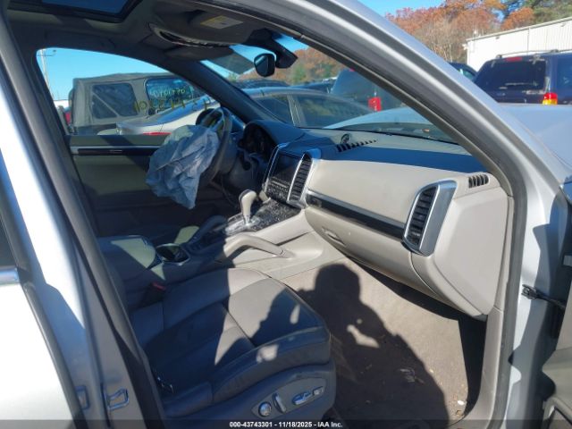 2013 PORSCHE CAYENNE WP1AA2A28DLA11909 Photo 4