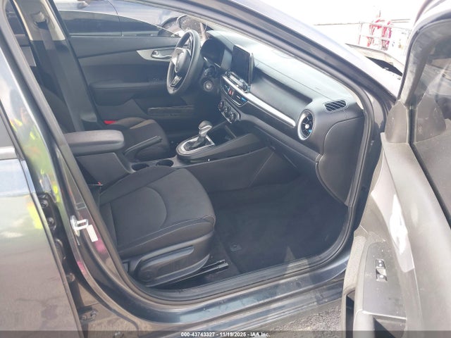 KIA Forte Lxs 2023 3KPF24AD8PE549217 Image 5