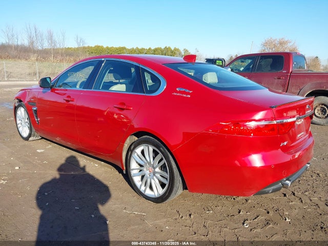 2016 JAGUAR XF SAJBK4BV3GCY12776 Photo 2
