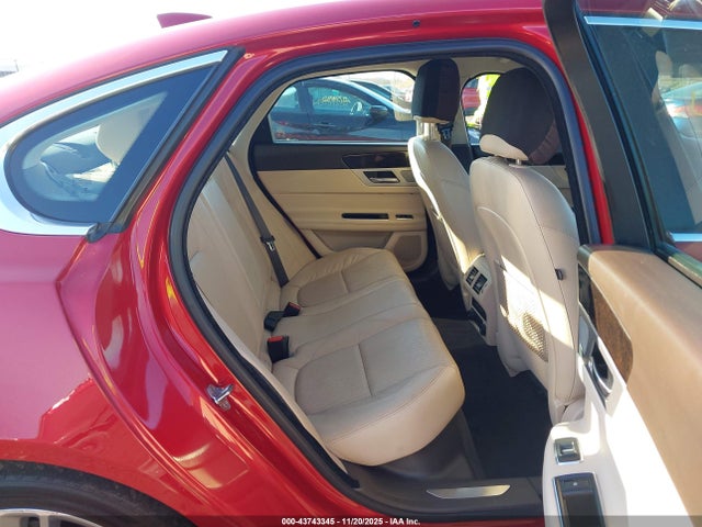 2016 JAGUAR XF SAJBK4BV3GCY12776 Photo 7