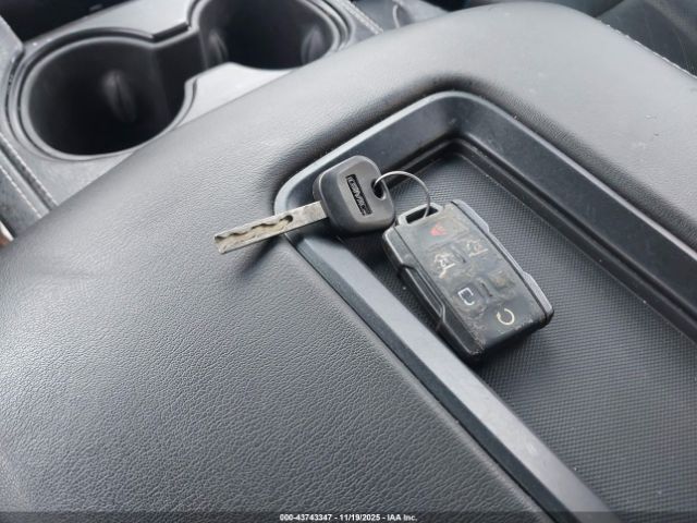 2017 GMC YUKON 1GKS2AKC0HR190572 Photo 10