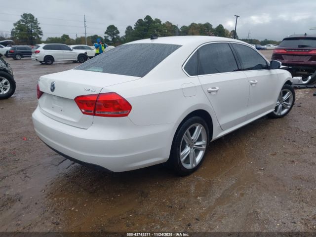 2015 VOLKSWAGEN PASSAT 1VWBV7A37FC093146 Photo 3