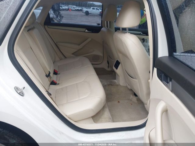 2015 VOLKSWAGEN PASSAT 1VWBV7A37FC093146 Photo 7