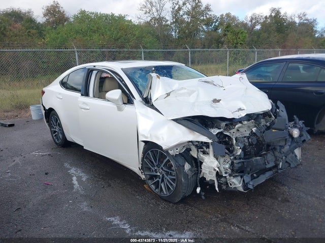 43743573 :رقم المزاد ، 58ABK1GG5GU033286 vin ، 2016 Lexus Es 350 مزاد بيع