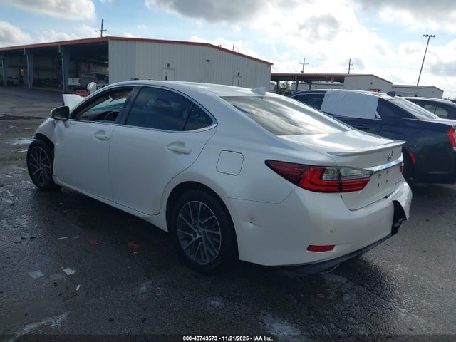 43743573 :رقم المزاد ، 58ABK1GG5GU033286 vin ، 2016 Lexus Es 350 مزاد بيع