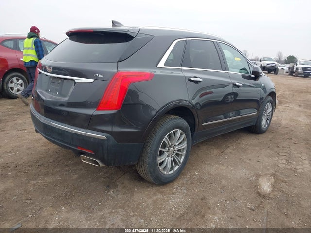 2018 CADILLAC XT5 1GYKNDRS9JZ176641 Photo 3