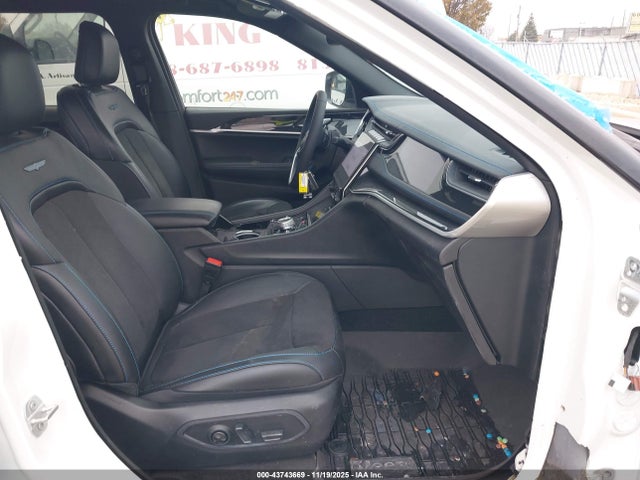 2023 JEEP GRAND CHEROKEE 4XE 1C4RJYC6XP8785464 Photo 4