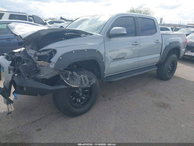 3TMCZ5AN8KM231965 Toyota Tacoma Trd Off Road