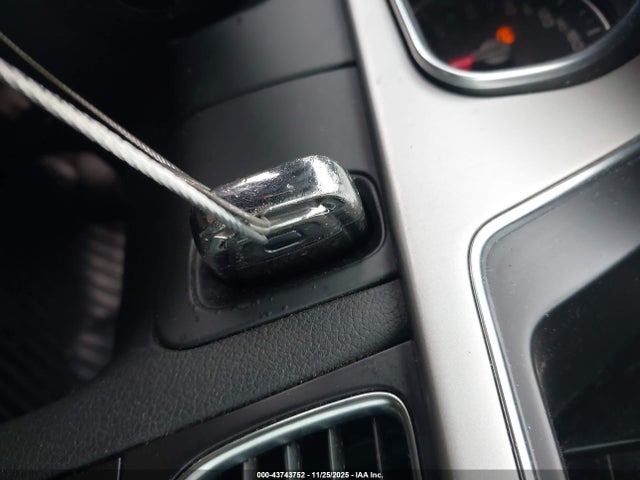 2011 AUDI A5 WAUWFBFR1BA050832 Photo 10