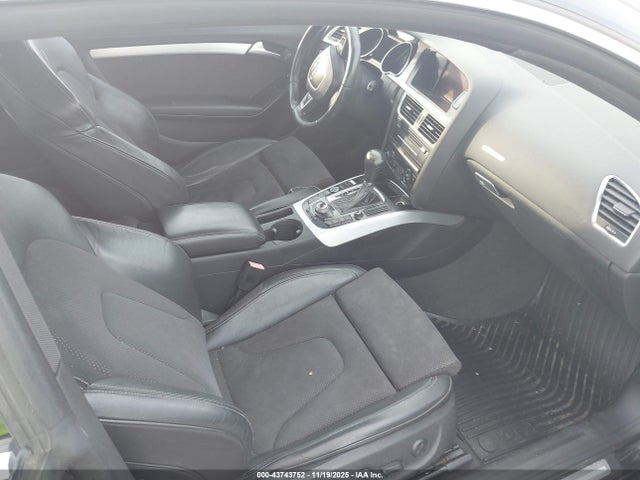 2011 AUDI A5 WAUWFBFR1BA050832 Photo 4