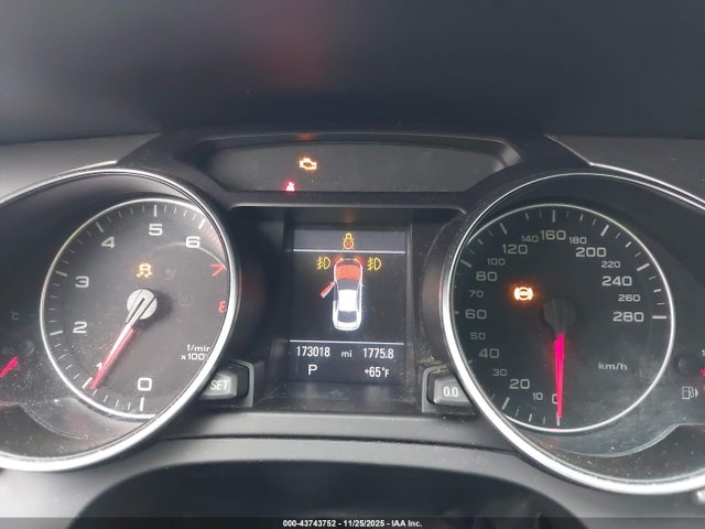 2011 AUDI A5 WAUWFBFR1BA050832 Photo 6
