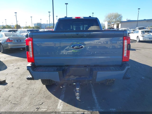 1FT8W2BM6PED82092 Ford E-250 Lariat