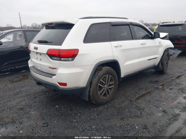 2018 JEEP GRAND CHEROKEE 1C4RJFLG5JC334945 Photo 3