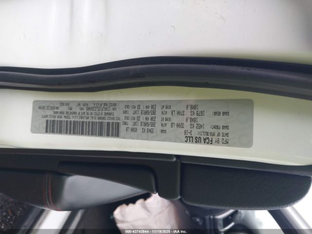 2018 JEEP GRAND CHEROKEE 1C4RJFLG5JC334945 Photo 8