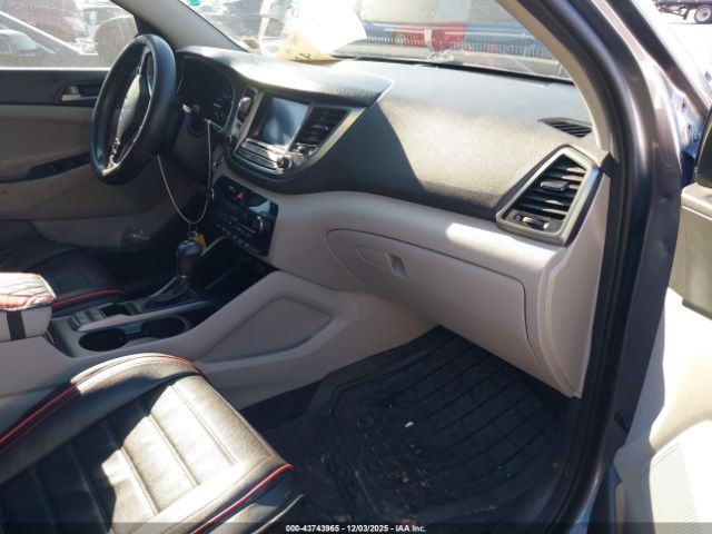 2018 HYUNDAI TUCSON KM8J3CA23JU805302 Photo 4