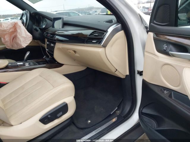 2017 BMW X5 5UXKR0C38H0V74151 Photo 4