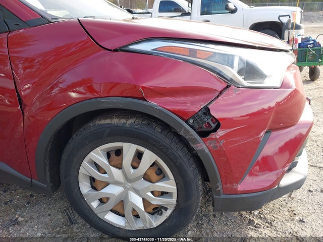 Toyota C-HR LE 2019 NMTKHMBX2KR074571 Image 6