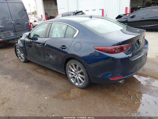 2020 MAZDA MAZDA3 3MZBPBDM1LM132549 Photo 2
