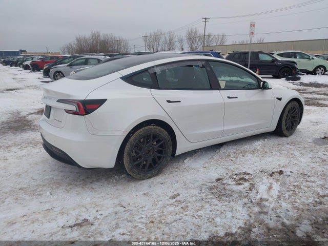 2025 TESLA MODEL 3 5YJ3E1EB6SF876848 Photo 3