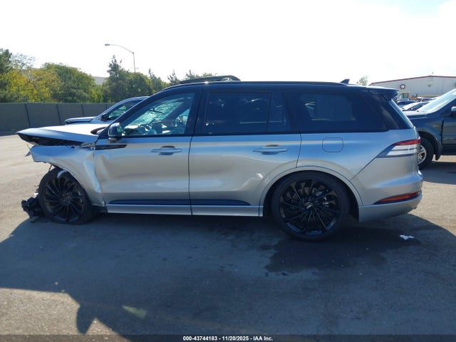 5LM5J9XC1PGL33177 Lincoln Aviator Black Label