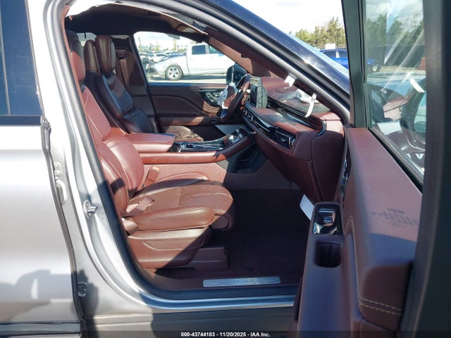 5LM5J9XC1PGL33177 Lincoln Aviator Black Label