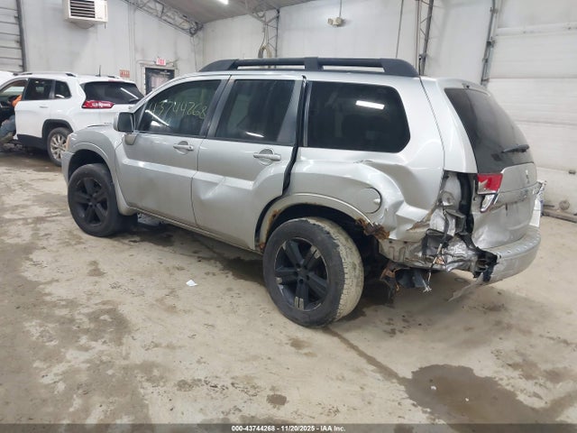 2010 MITSUBISHI ENDEAVOR 4A4JN3AS1AE018611 Photo 2