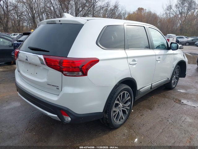 2017 MITSUBISHI OUTLANDER JA4AZ3A30HZ045316 Photo 3