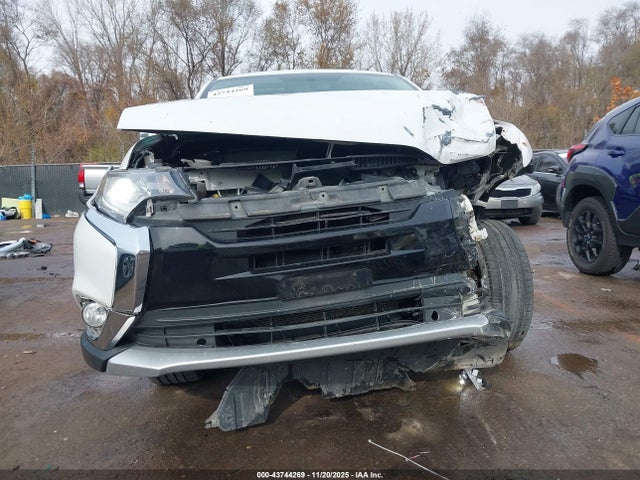 2017 MITSUBISHI OUTLANDER JA4AZ3A30HZ045316 Photo 5