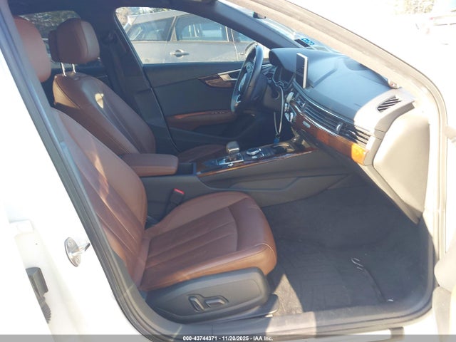 2017 AUDI A4 WAUDNAF49HN055884 Photo 4