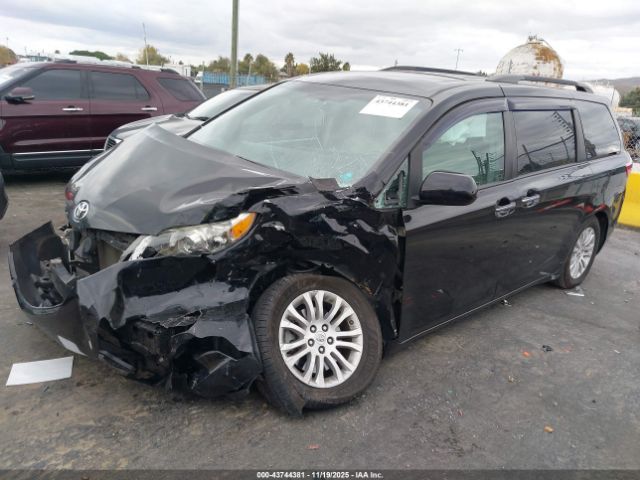 2017 TOYOTA SIENNA 5TDYZ3DC6HS851260 Photo 1