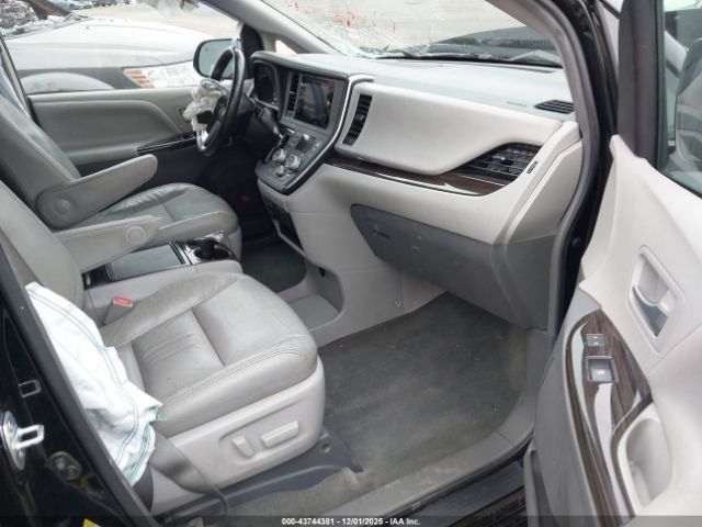 2017 TOYOTA SIENNA 5TDYZ3DC6HS851260 Photo 4