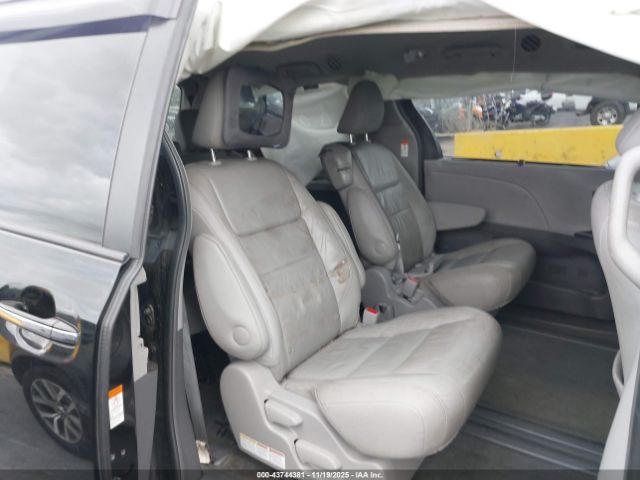2017 TOYOTA SIENNA 5TDYZ3DC6HS851260 Photo 7
