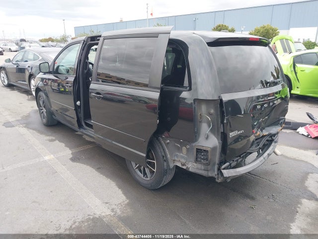 2C4RDGBGXFR625972 Dodge Grand Caravan Se