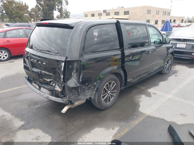 2C4RDGBGXFR625972 Dodge Grand Caravan Se