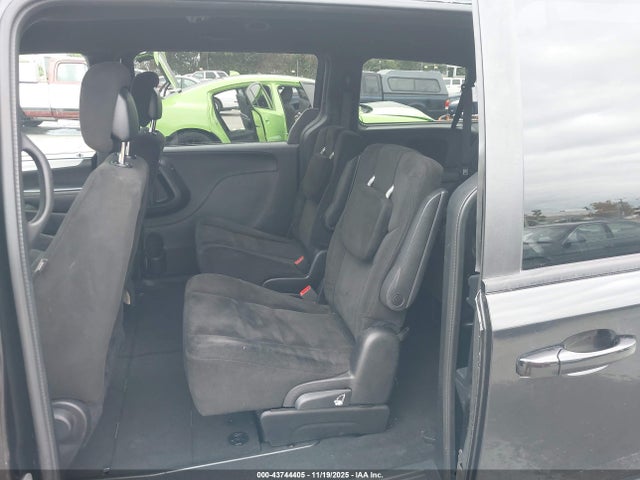 2C4RDGBGXFR625972 Dodge Grand Caravan Se