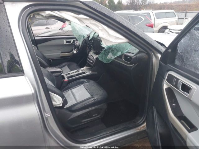 2022 FORD EXPLORER 1FMSK7DHXNGB17168 Photo 4