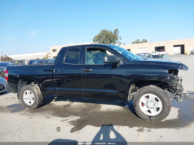 5TFUM5F17KX084072 Toyota Tundra Sr 4.6l V8
