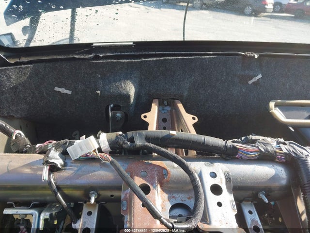 5TFUM5F17KX084072 Toyota Tundra Sr 4.6l V8