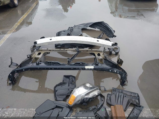 5TFUM5F17KX084072 Toyota Tundra Sr 4.6l V8