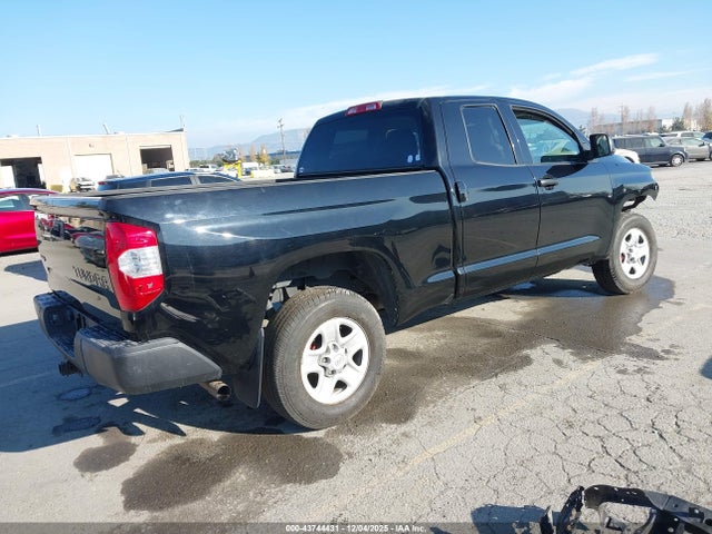 5TFUM5F17KX084072 Toyota Tundra Sr 4.6l V8