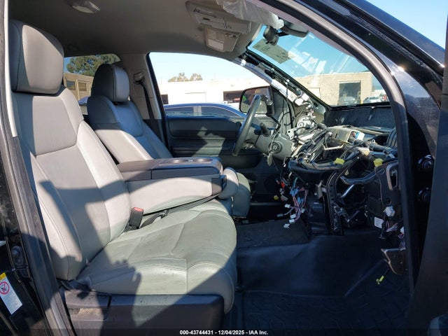 5TFUM5F17KX084072 Toyota Tundra Sr 4.6l V8