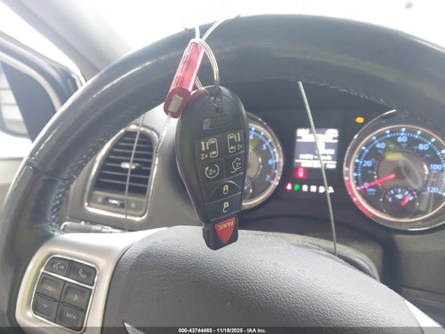 43744465 :رقم المزاد ، 2C4RC1CG3FR674610 vin ، 2015 Chrysler Town & Country Touring-l مزاد بيع
