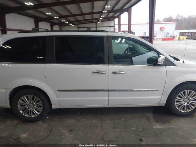 43744465 :رقم المزاد ، 2C4RC1CG3FR674610 vin ، 2015 Chrysler Town & Country Touring-l مزاد بيع