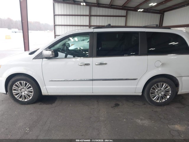 43744465 :رقم المزاد ، 2C4RC1CG3FR674610 vin ، 2015 Chrysler Town & Country Touring-l مزاد بيع