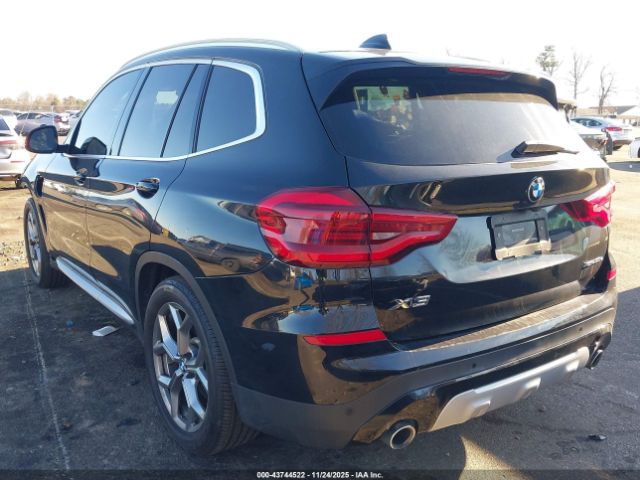 2021 BMW X3 PHEV 5UXTS1C04M9E77669 Photo 2