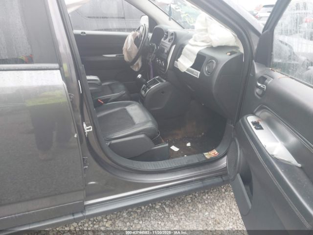 2015 JEEP COMPASS 1C4NJCEB3FD139202 Photo 4