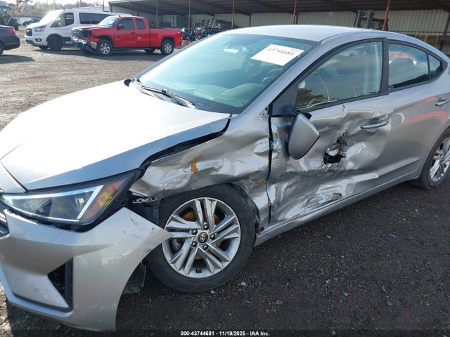 Продаж на аукціоні авто 2020 Hyundai Elantra Sel, vin: 5NPD84LF4LH583410, номер лоту: 43744681