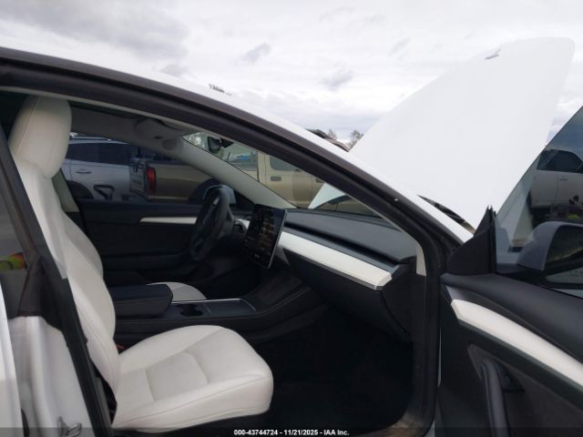 2022 TESLA MODEL 3 5YJ3E1EA9NF339807 Photo 4