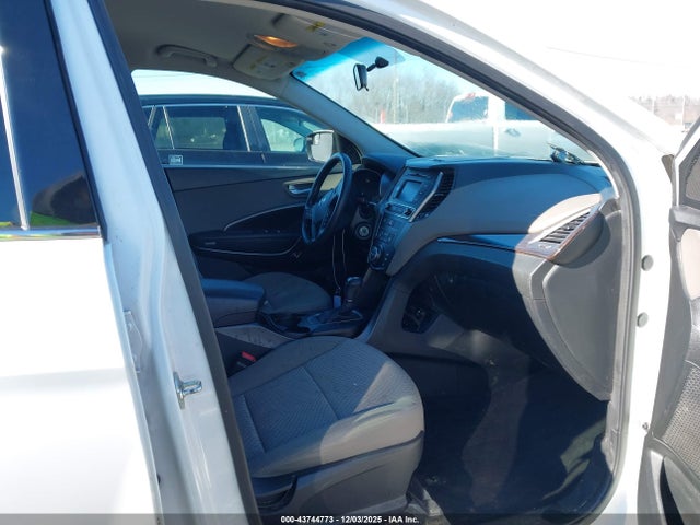 5NMZT3LB2JH079122 Hyundai Santa Fe Sport 2.4l
